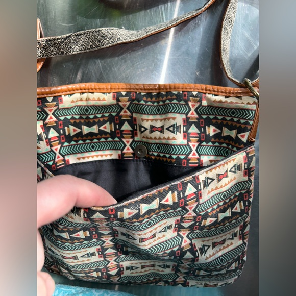 Aztec geometric, small saddle, Crossbody bag faux leather - Picture 11 of 12